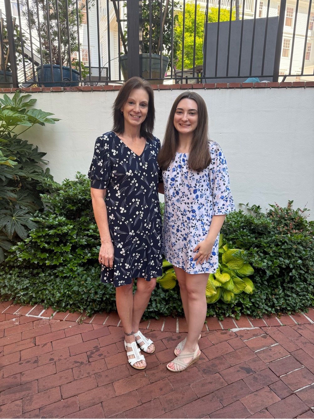 Meet your Poshers, Valerie & Amber